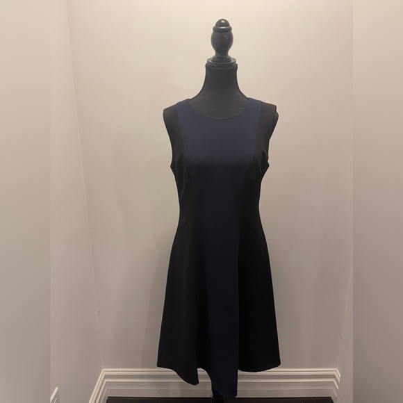 Tommy Hilfiger Sleeveless dress - Picture 1 of 2